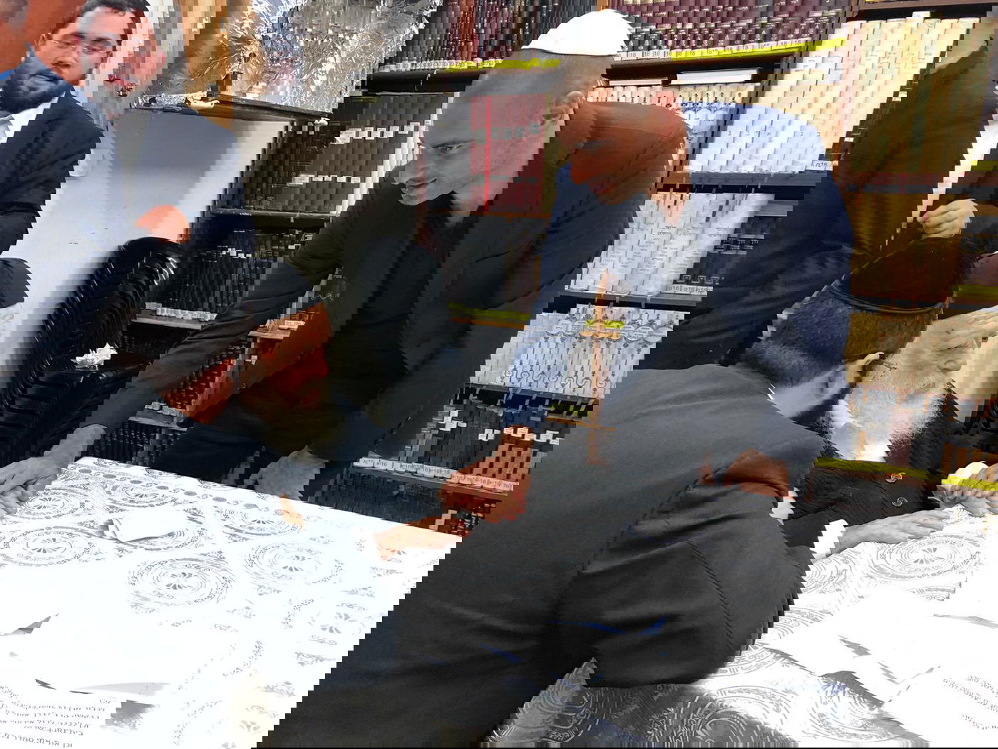 תיעוד: רמ"ט שר האוצר התברך משר התורה