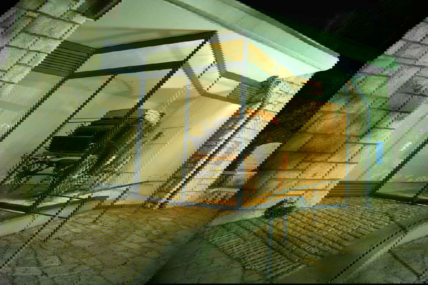 ימין משה הירושלמית מזווית מרהיבה  • צפו