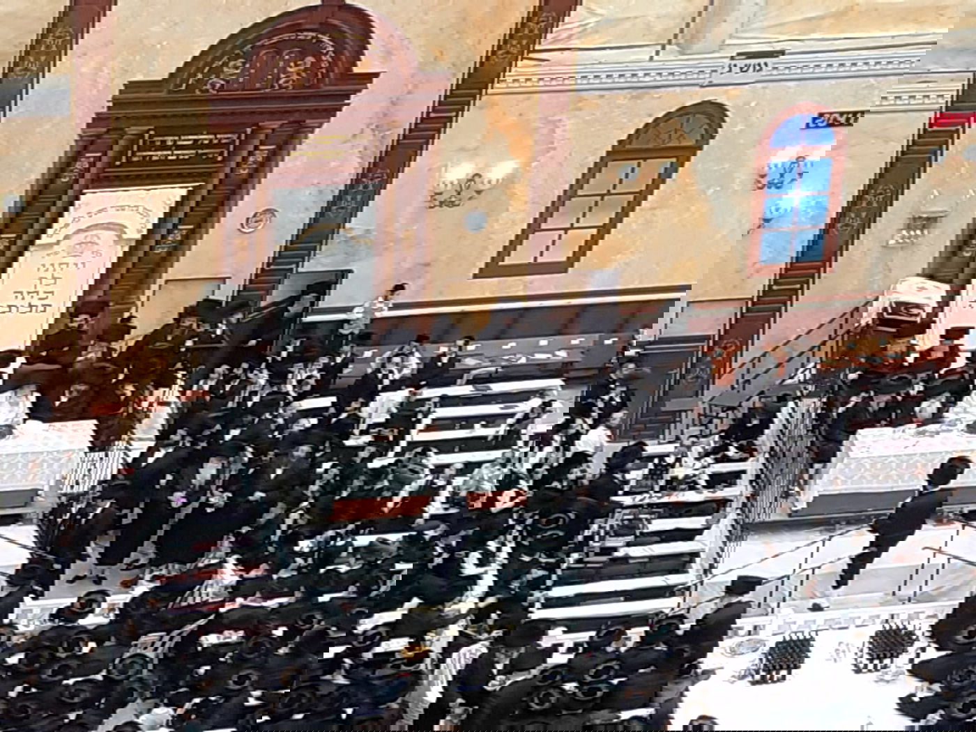 צפו: האדמו"ר מויז'ניץ במעמד נעילת החג