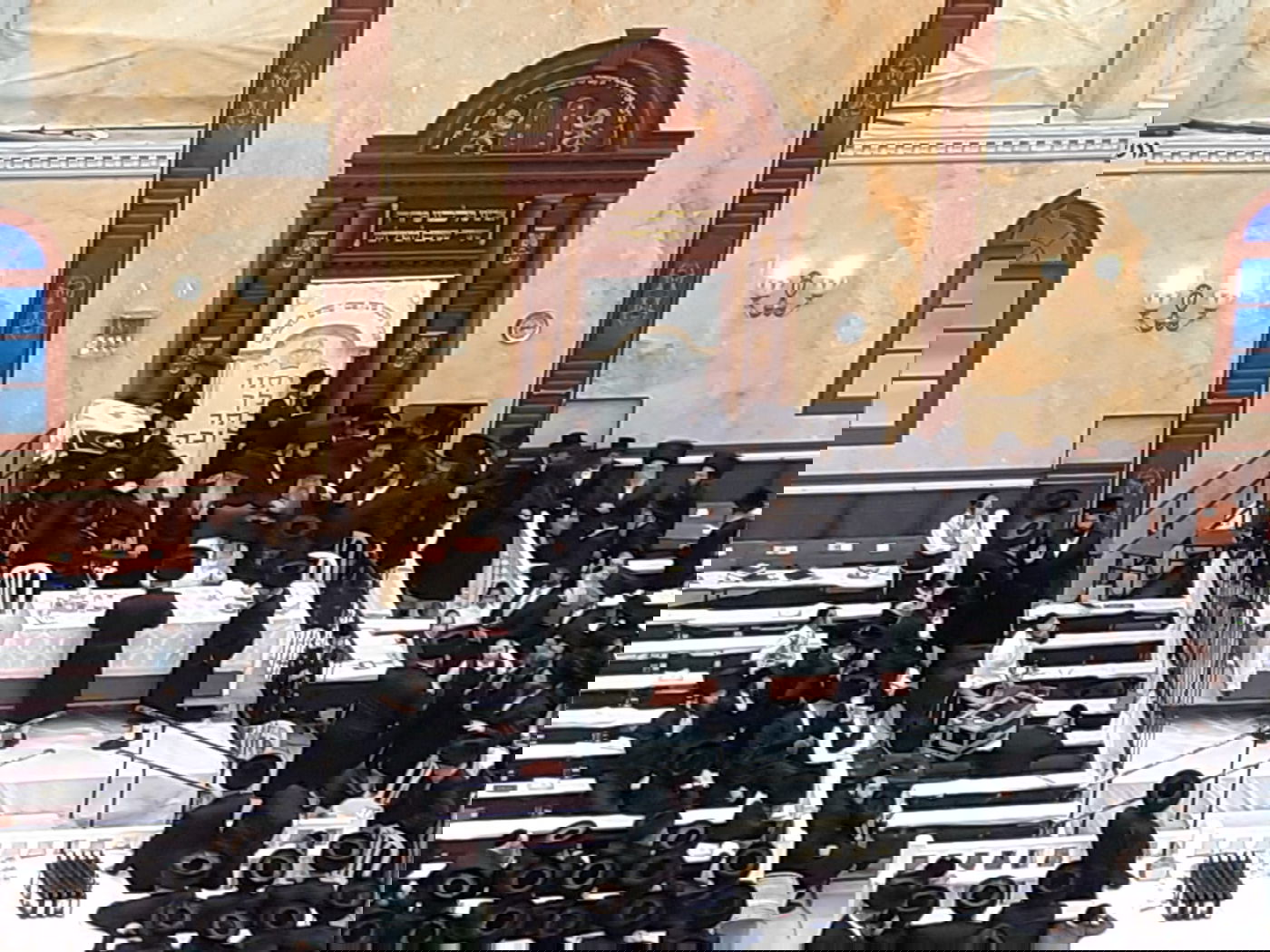 צפו: האדמו"ר מויז'ניץ במעמד נעילת החג