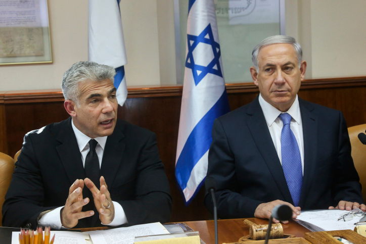 נתניהו תוקף: לפיד מחזיק את גנץ כבן ערובה