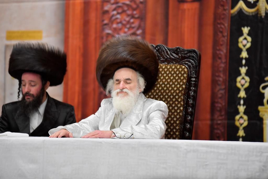 התעלות בימי ראש השנה בחצר חסידות ויז'ניץ