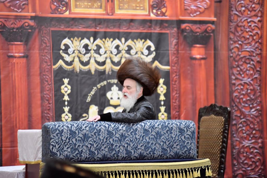 התעלות בימי ראש השנה בחצר חסידות ויז'ניץ