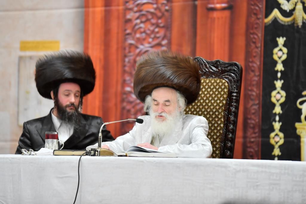 התעלות בימי ראש השנה בחצר חסידות ויז'ניץ