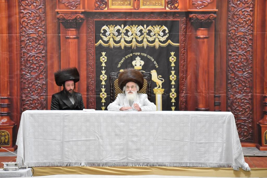 התעלות בימי ראש השנה בחצר חסידות ויז'ניץ