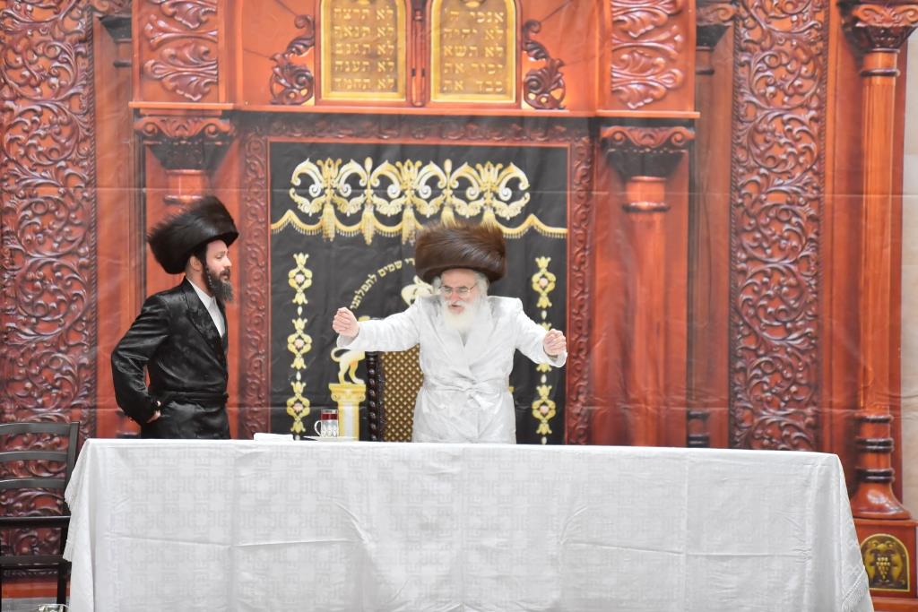 התעלות בימי ראש השנה בחצר חסידות ויז'ניץ