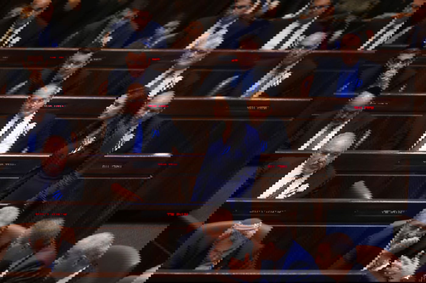 הנשיא ריבלין: "האזרחים הוציאו לכם כרטיס אדום"