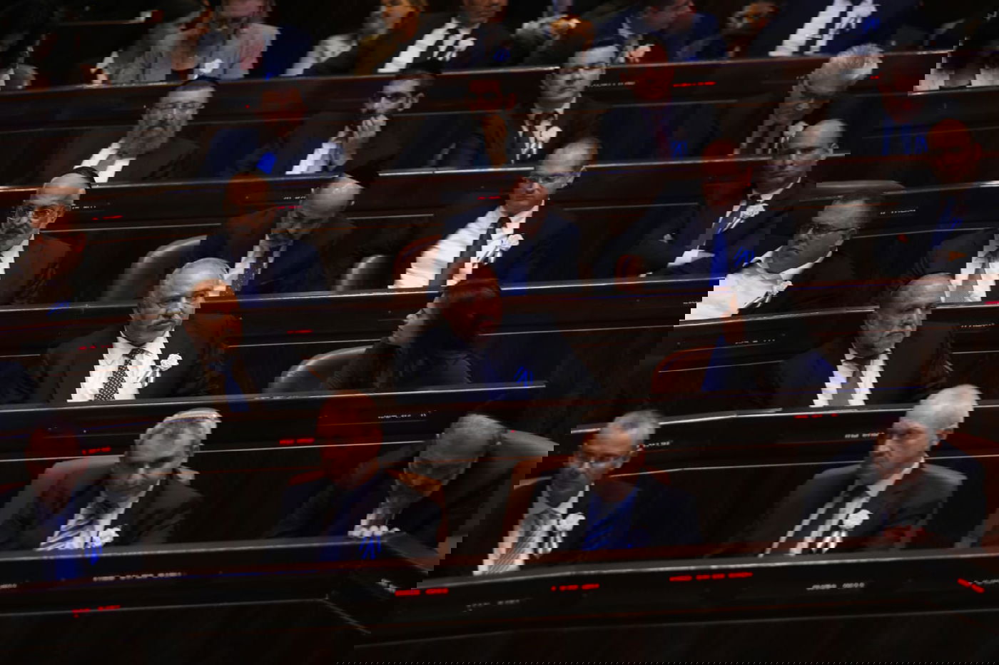 הנשיא ריבלין: "האזרחים הוציאו לכם כרטיס אדום"