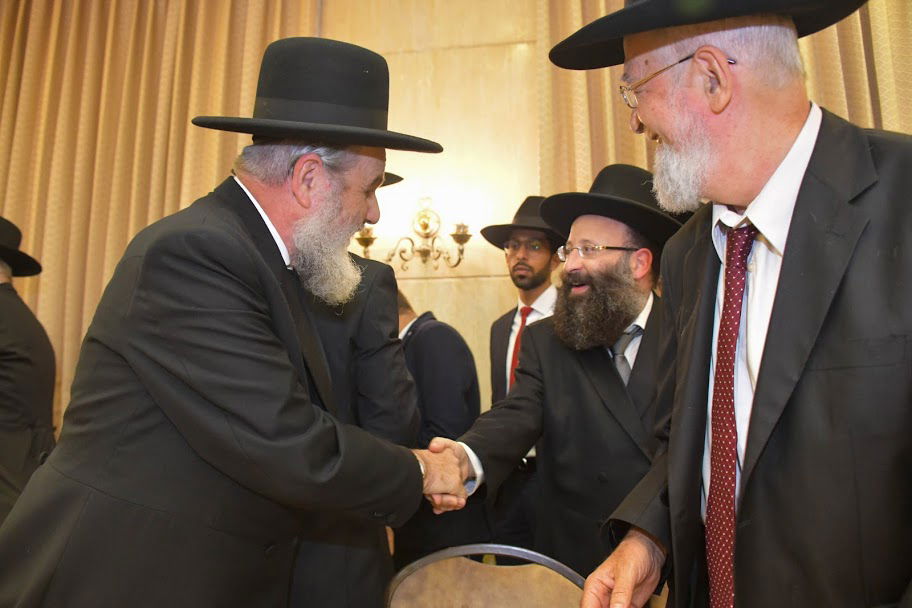 צפו בתיעוד: בעל ה'הלכה ברורה' הגר"ד יוסף אירס בנו