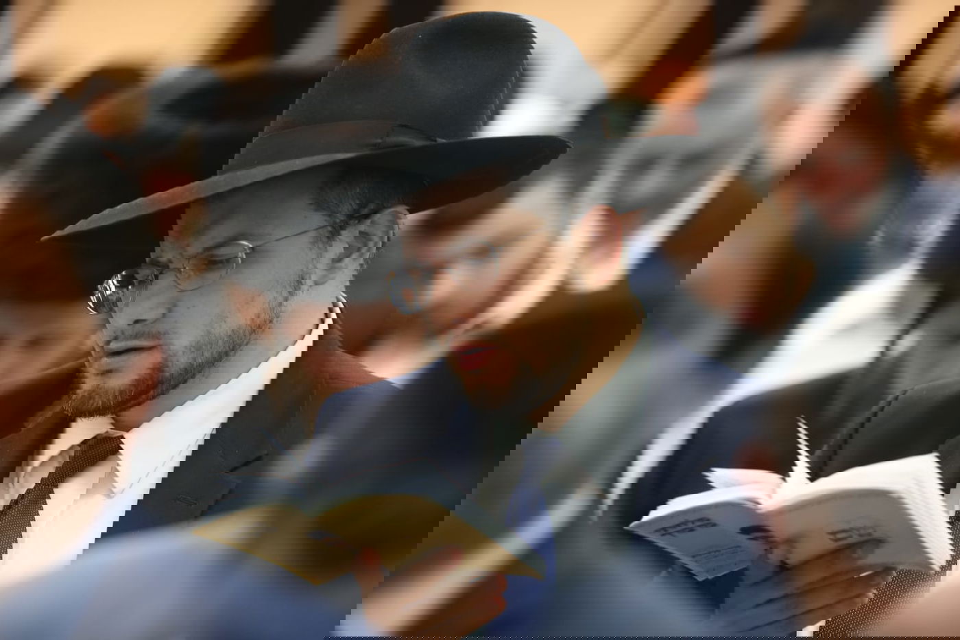 שבת שובה: הגרב"מ אזרחי ב'שיעור השבועי' ומעמד הסליחות ב'יזדים'