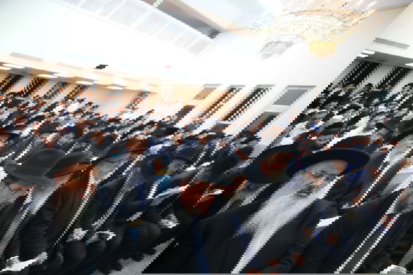 שבת שובה: הגרב"מ אזרחי ב'שיעור השבועי' ומעמד הסליחות ב'יזדים'