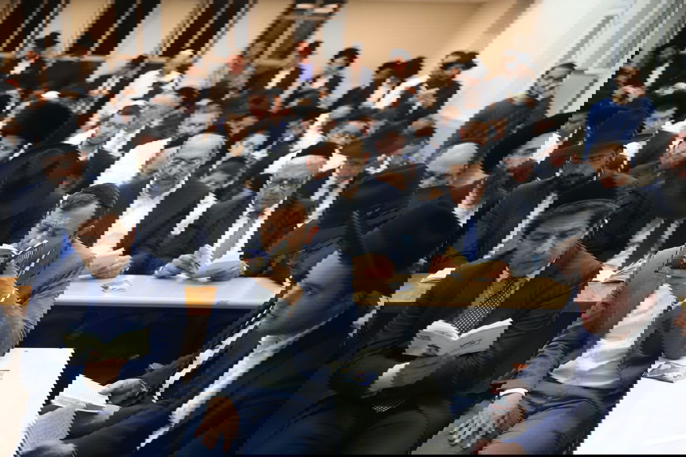 שבת שובה: הגרב"מ אזרחי ב'שיעור השבועי' ומעמד הסליחות ב'יזדים'