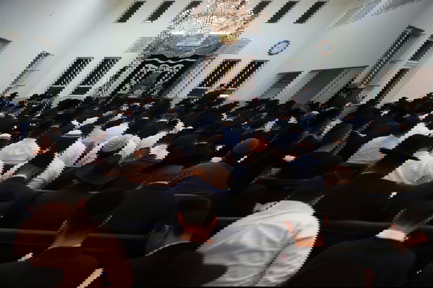 שבת שובה: הגרב"מ אזרחי ב'שיעור השבועי' ומעמד הסליחות ב'יזדים'