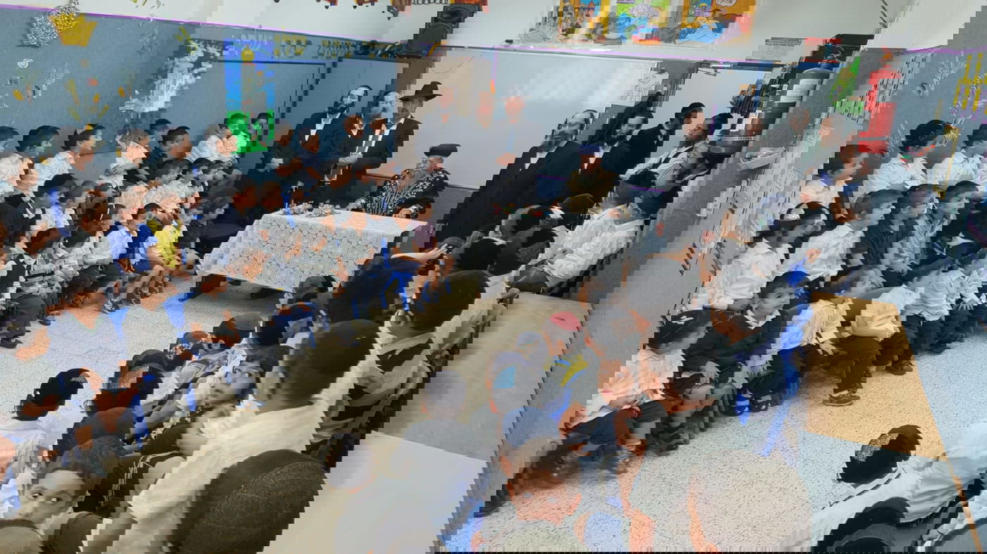 זקן הראשונים לציון בסליחות עם ילדי תשב"ר