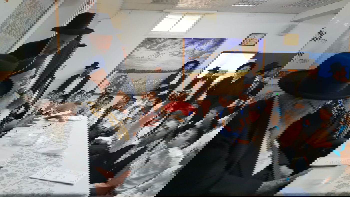 זקן הראשונים לציון בסליחות עם ילדי תשב"ר