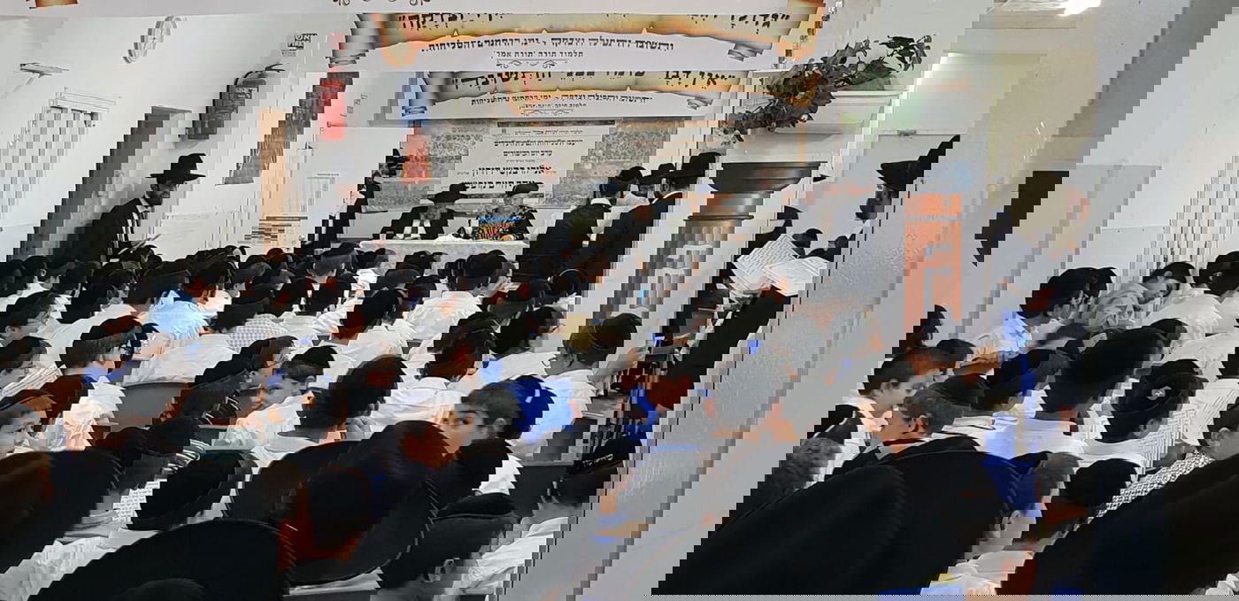 זקן הראשונים לציון בסליחות עם ילדי תשב"ר