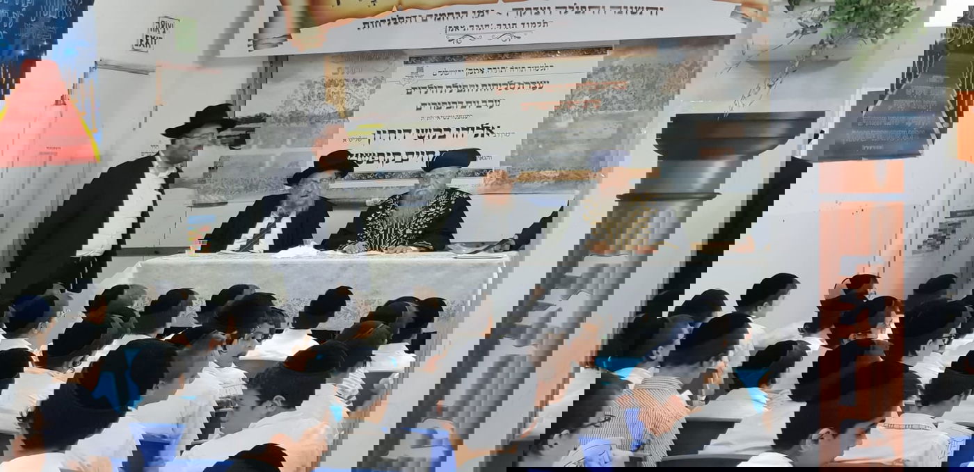 זקן הראשונים לציון בסליחות עם ילדי תשב"ר