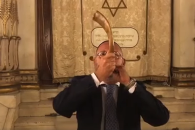 צפו: כך תוקעים ברומא בשופר, לפי המסורת