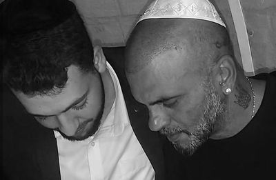 גולן, כותב אות בספר תורה