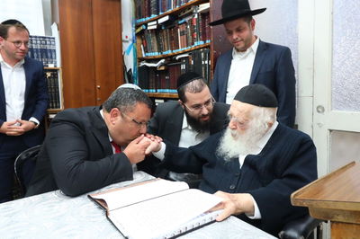 ליאון אצל הגר"ח, מעל הגר"ח; שמעון ברייטקופף