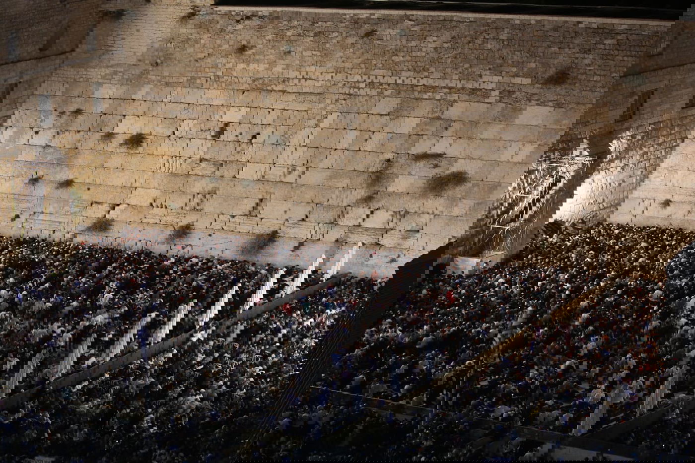 תיעוד מיוחד מעצרת הסליחות בכותל המערבי