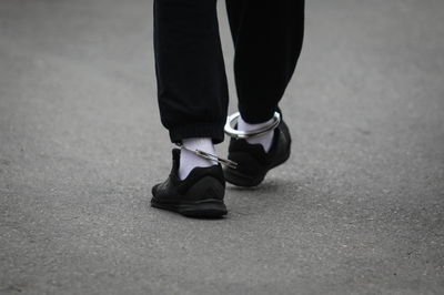 הילד העליל על המלמד; האם עליו להודות?