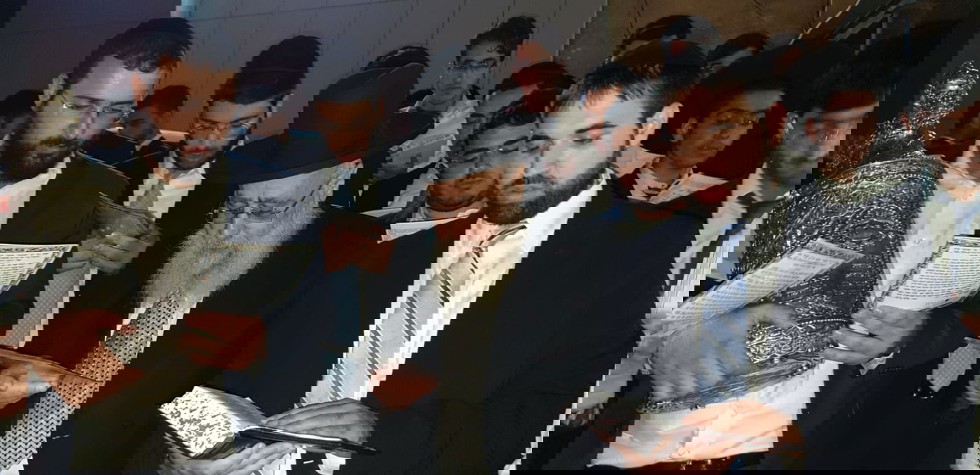 תיעוד: הראש"ל הגאון רבי יצחק יוסף בהבדלת כיפור