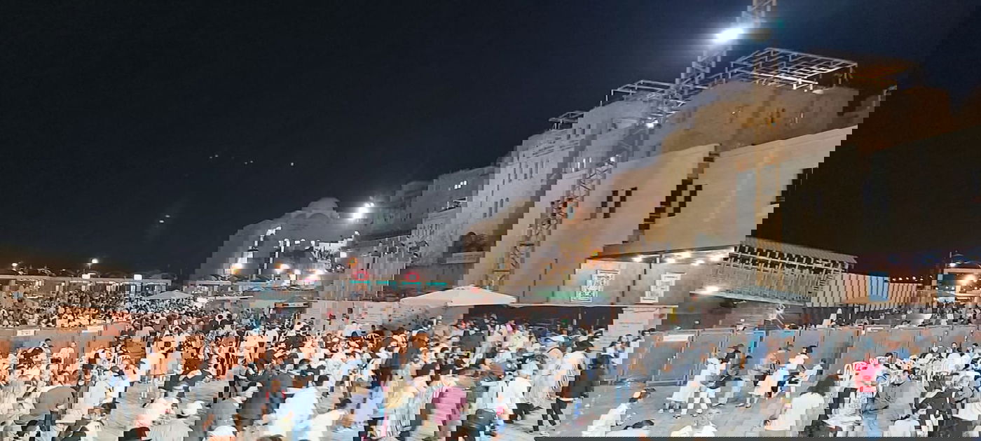 תיעוד מיוחד: מוצאי יום הכיפורים - בכותל המערבי