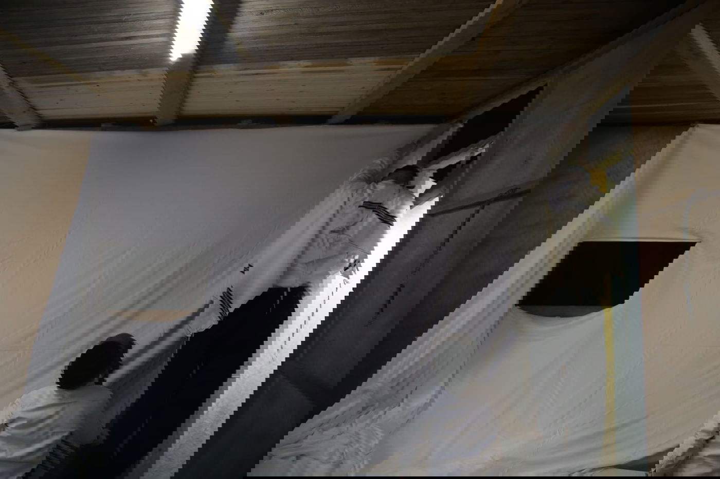 ד' מינים וסוכות: מוצאי כיפור - במאה שערים