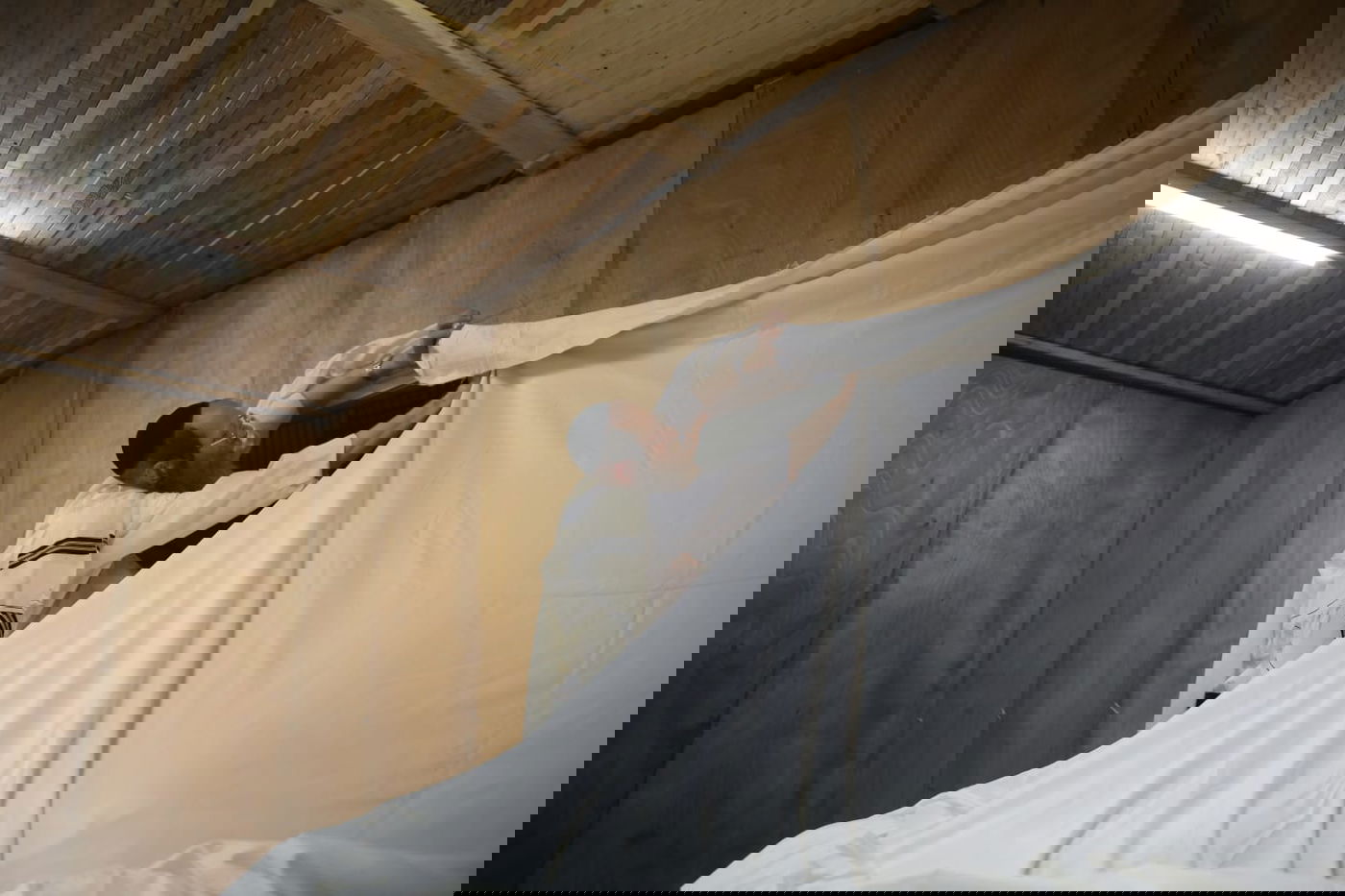 ד' מינים וסוכות: מוצאי כיפור - במאה שערים