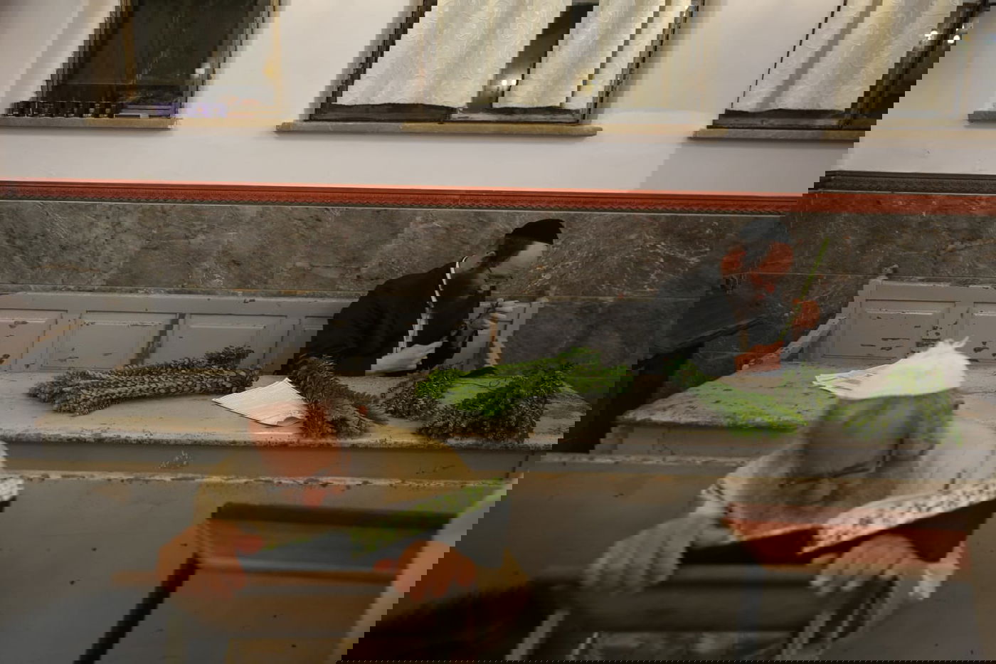 ד' מינים וסוכות: מוצאי כיפור - במאה שערים