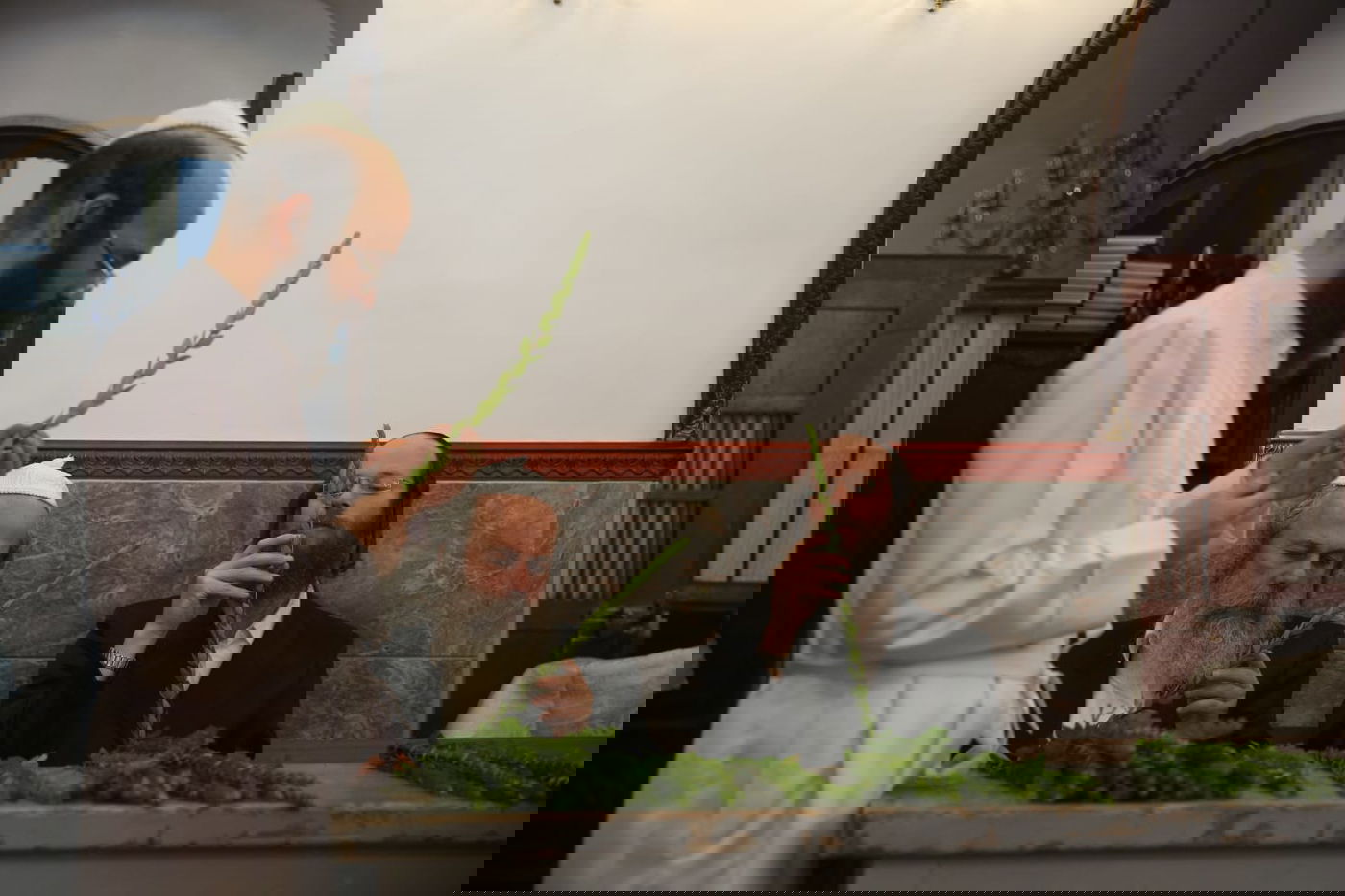 ד' מינים וסוכות: מוצאי כיפור - במאה שערים