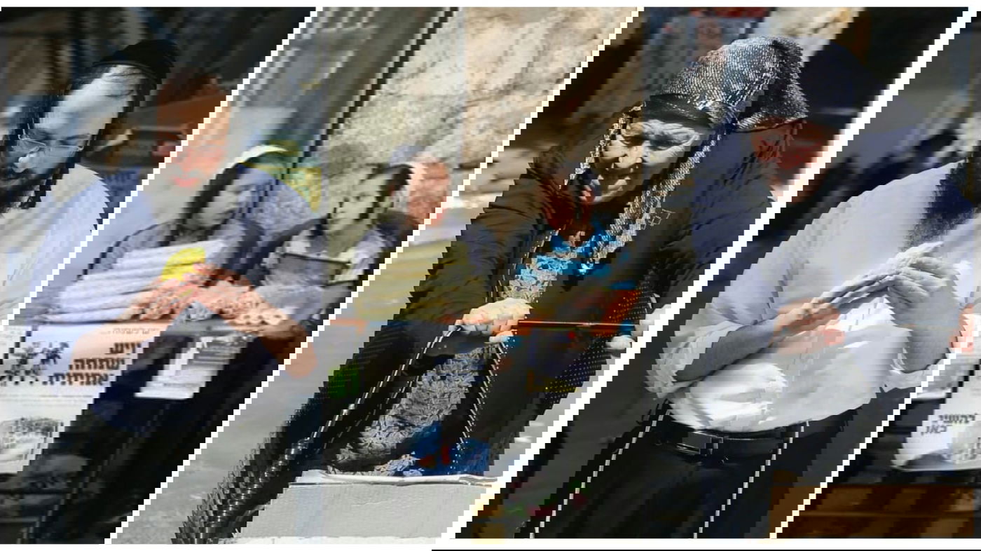 ערב חג: הגברים ב'מינים', הילדים בקוישיקלך והנשים בקניות