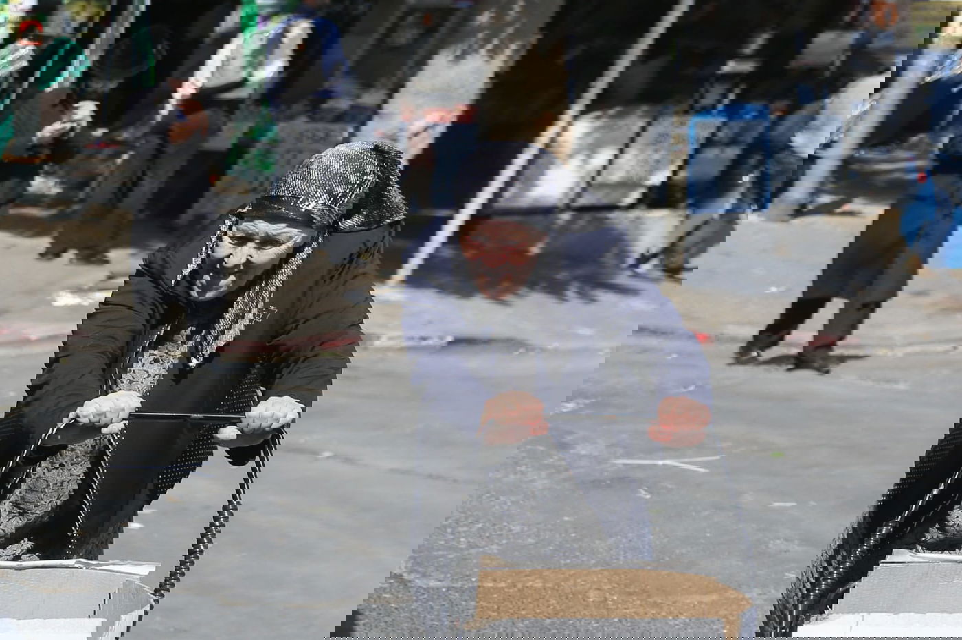 ערב חג: הגברים ב'מינים', הילדים בקוישיקלך והנשים בקניות