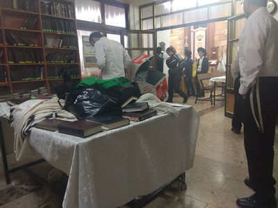 מקום נפילת החלון בבית הכנסת