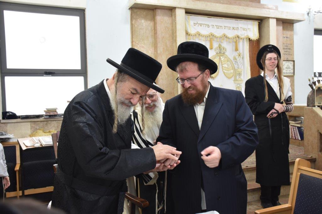 אשלג: ה'טיש יארצייט' שולב עם סעודת 'שלישי למילה'