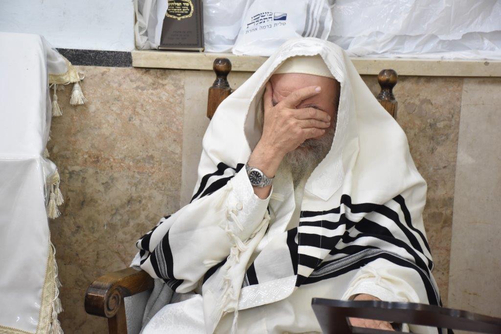 אשלג: ה'טיש יארצייט' שולב עם סעודת 'שלישי למילה'