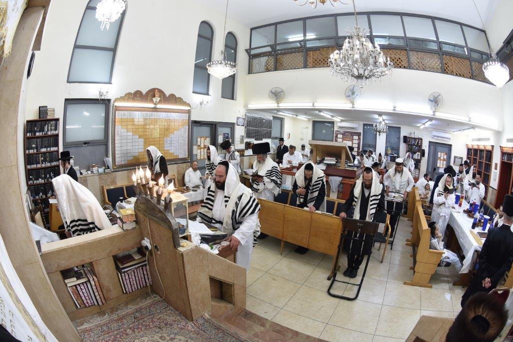 אשלג: ה'טיש יארצייט' שולב עם סעודת 'שלישי למילה'