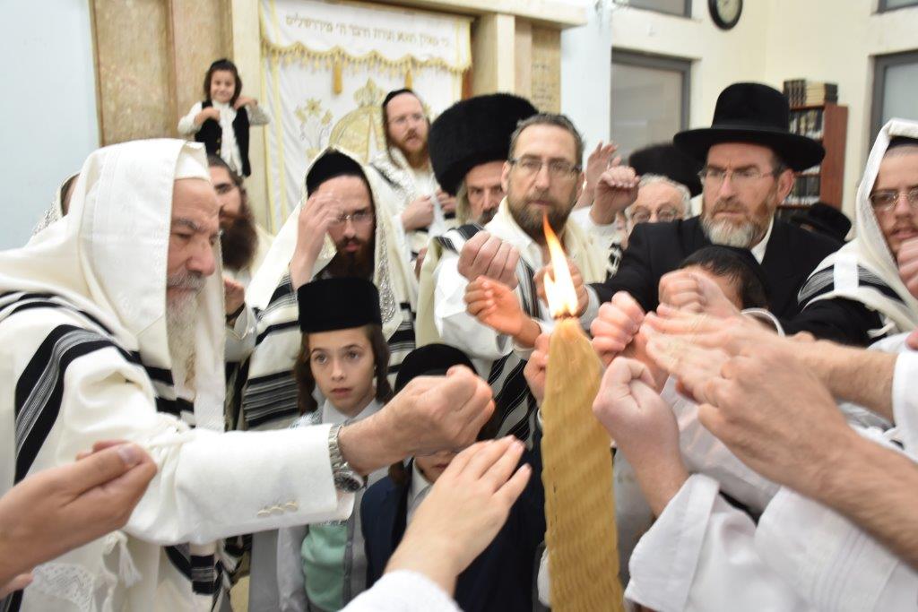 אשלג: ה'טיש יארצייט' שולב עם סעודת 'שלישי למילה'