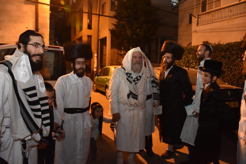 אשלג: ה'טיש יארצייט' שולב עם סעודת 'שלישי למילה'