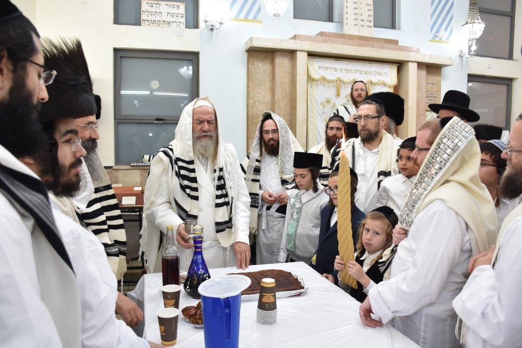 אשלג: ה'טיש יארצייט' שולב עם סעודת 'שלישי למילה'