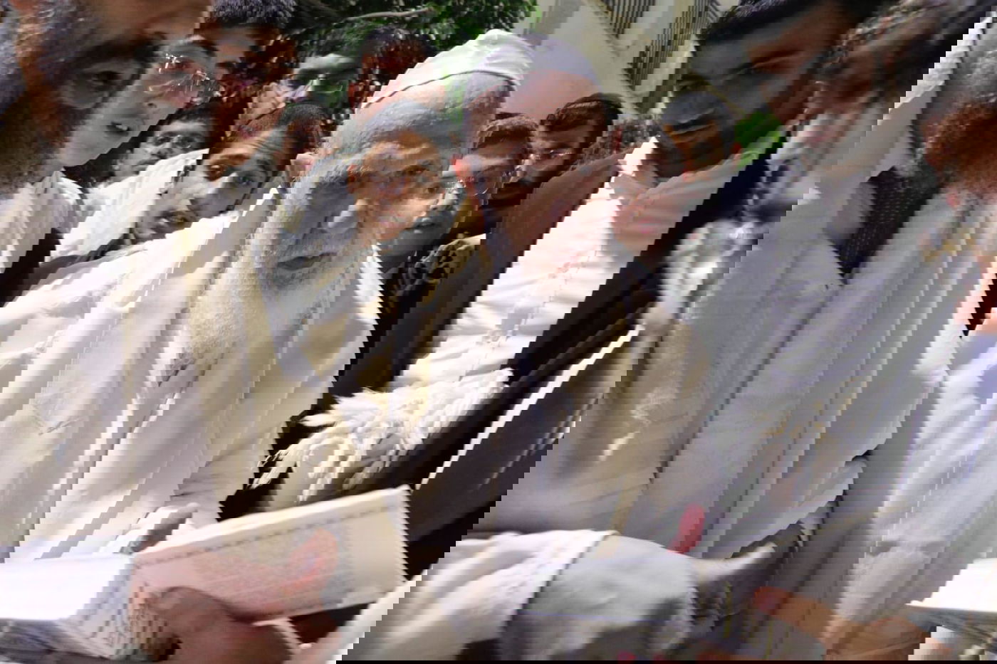 תיעוד: נשיא המועצת חכם שלום כהן והגר"ש בעדני בכיפור