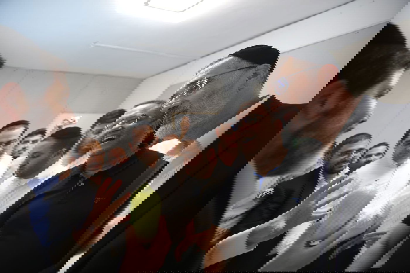 משה ליאון בחר אתרוג אצל הרב אופיר מלכה