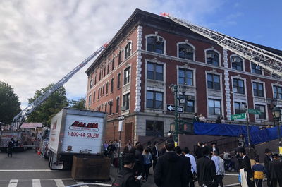 צפו: שריפה פרצה ב770; מאות פונו מהבניין