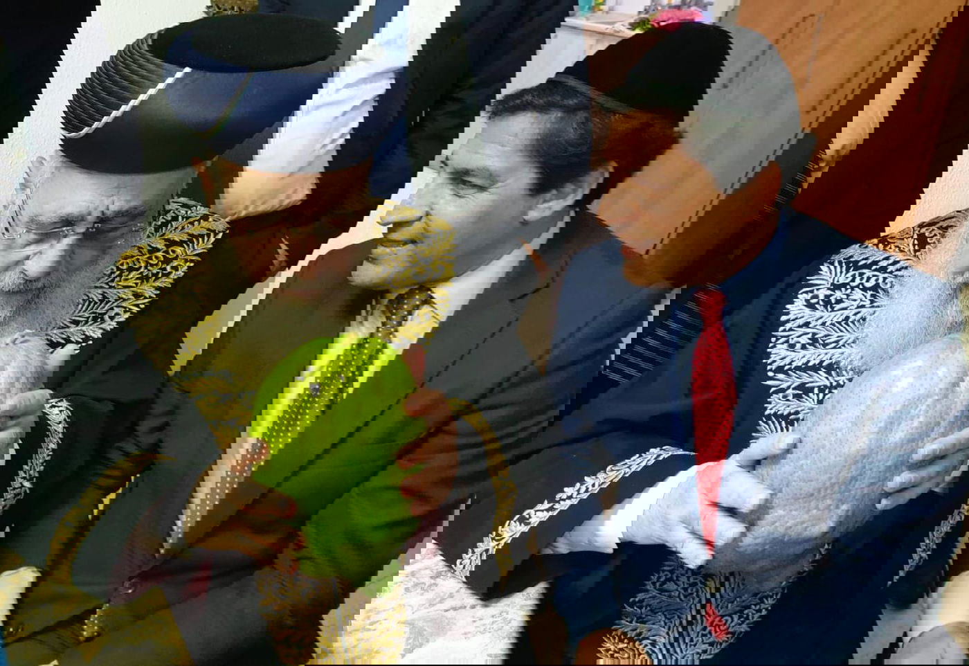 האתרוג התימני של הראשון לציון הגר"י יוסף • תיעוד