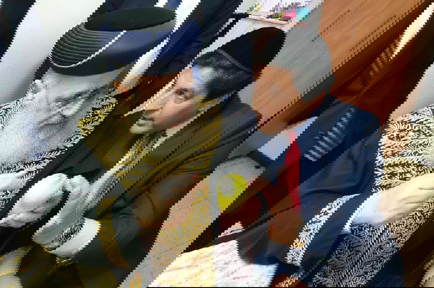 האתרוג התימני של הראשון לציון הגר"י יוסף • תיעוד