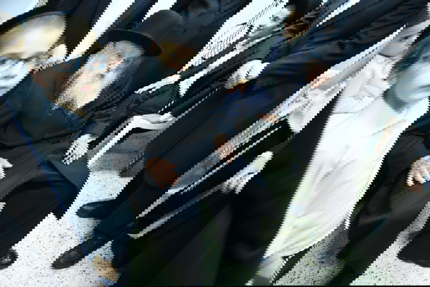 צפו: מהאתרוג עד ההבדלה; חג ראשון אצל הגאון רבי מאיר גריינמן