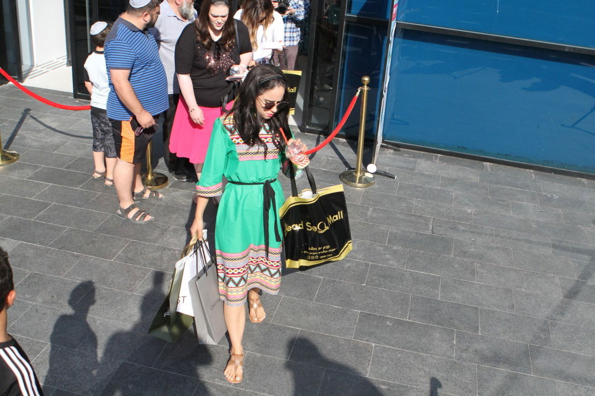 קניון DEAD SEA MALL: חוף ים מאובזר, מסעדות מהדרין ושופינג עם הנחת מע"מ