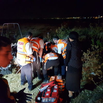 צעירות חרדיות נפצעו בהתהפכות טרקטורון