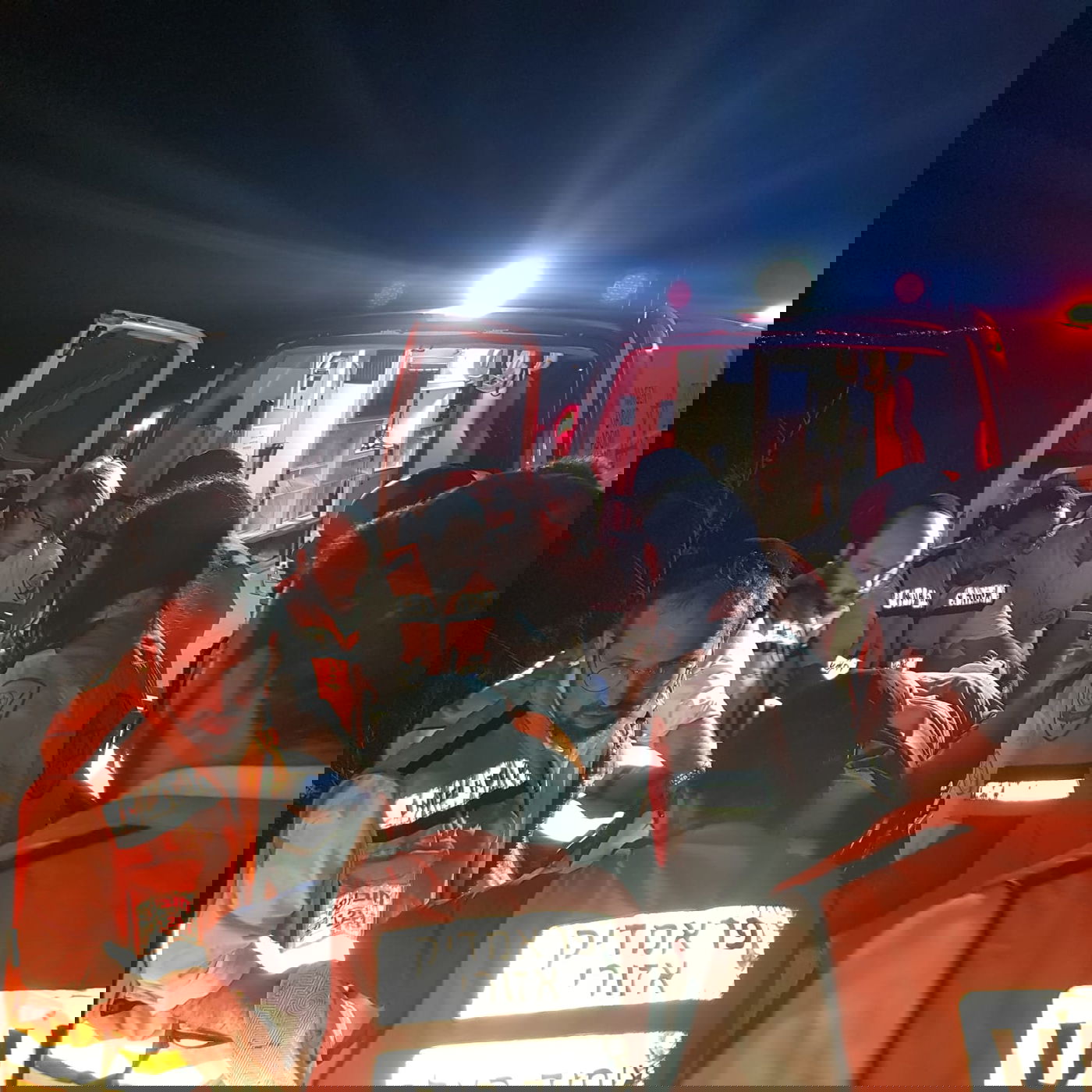 צעירות חרדיות נפצעו בהתהפכות טרקטורון